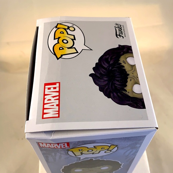 Funko Pop Zombie She-Hulk Special Edition - Picture 7 of 8
